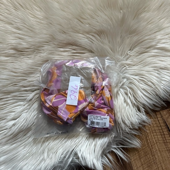 STONE FOX Azalea One Piece Swimsuit In Retro Bloom - Picture 7 of 8